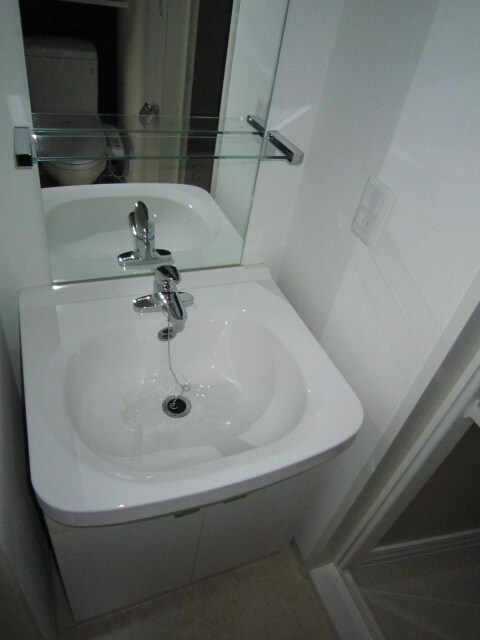 物件内観写真12　(洗面)