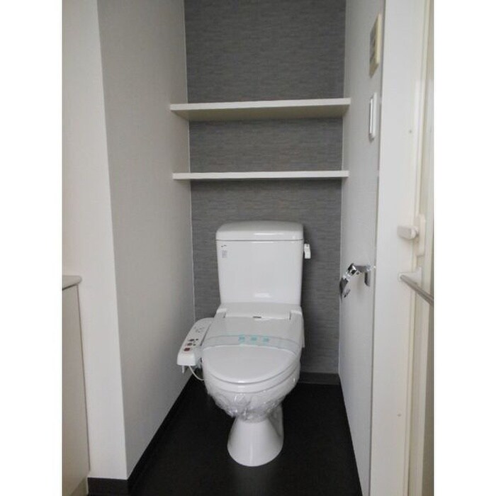 物件内観写真15　(トイレ)