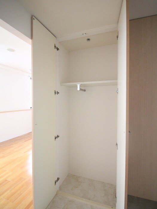 物件内観写真18　(収納)