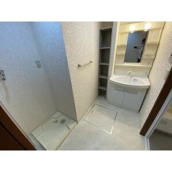 物件内観写真13　(洗面)