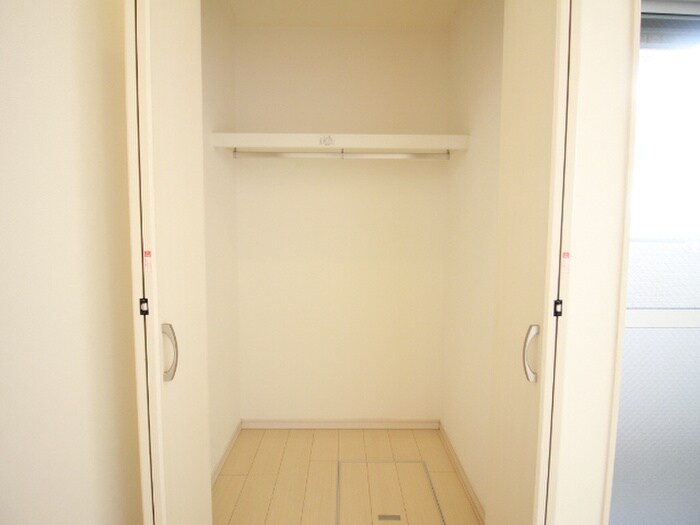 物件内観写真15　(収納)