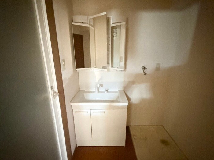 物件内観写真10　(洗面)