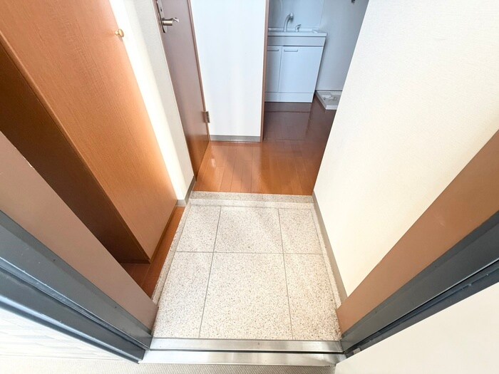 物件内観写真22　(玄関)