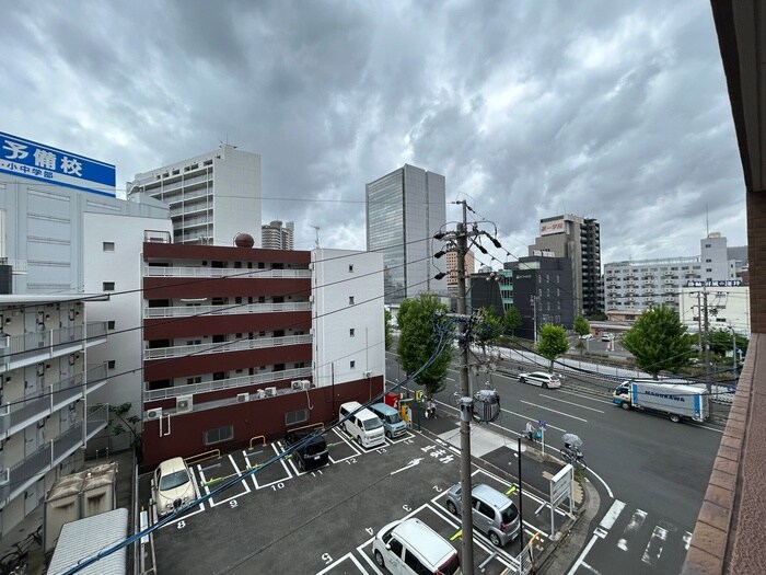 物件内観写真16　(室内からの展望)