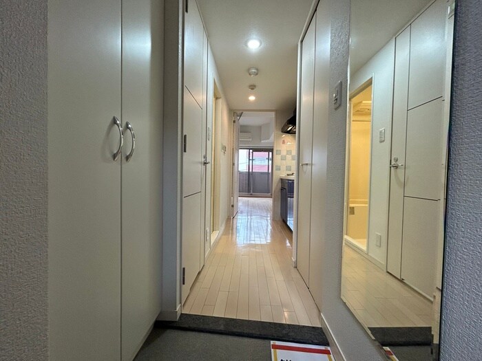 物件内観写真22　(玄関)