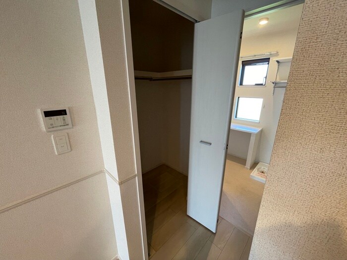 物件内観写真7　(収納)