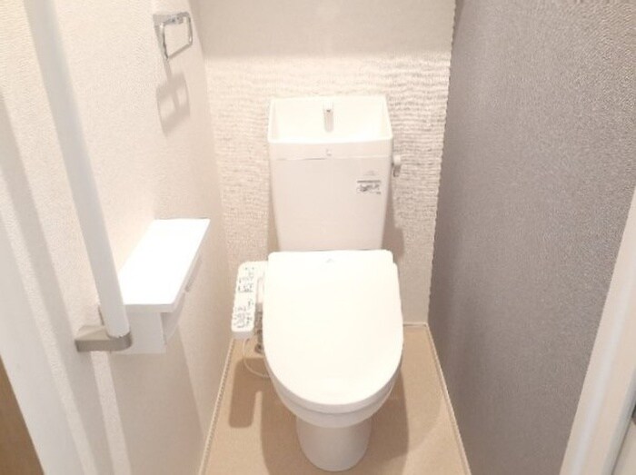 物件内観写真8　(トイレ)