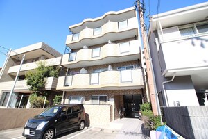 ドミトリ－５１８外観写真