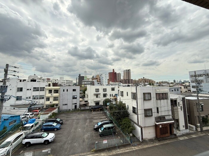 物件内観写真16　(室内からの展望)