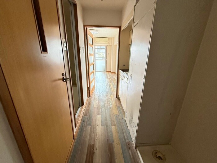 物件内観写真20　(廊下)