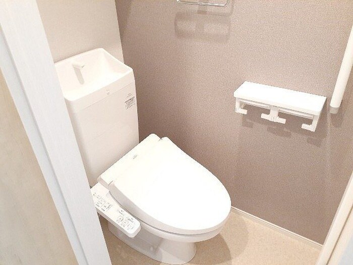 物件内観写真10　(トイレ)