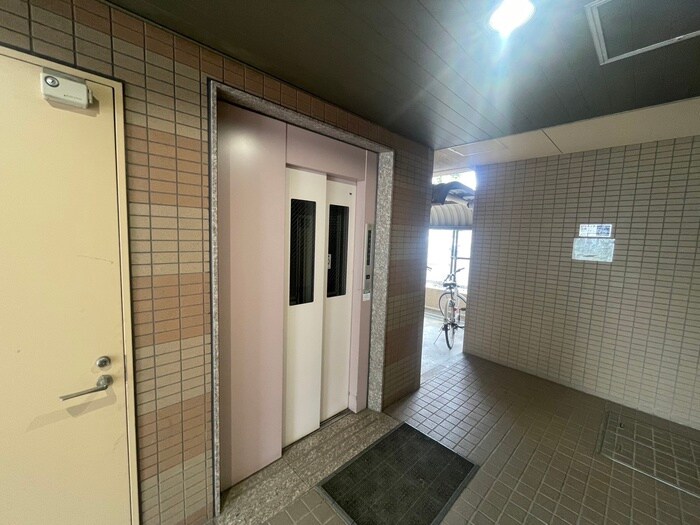 物件外観写真4　(建物設備)
