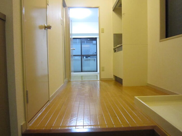 物件内観写真9　(玄関)