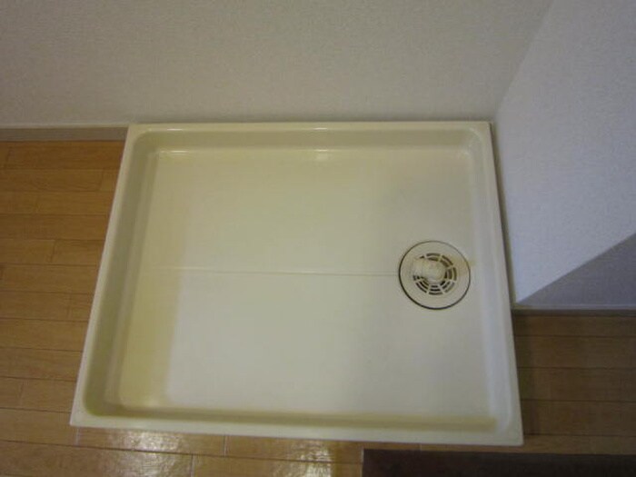 物件内観写真15　(洗濯機置場)