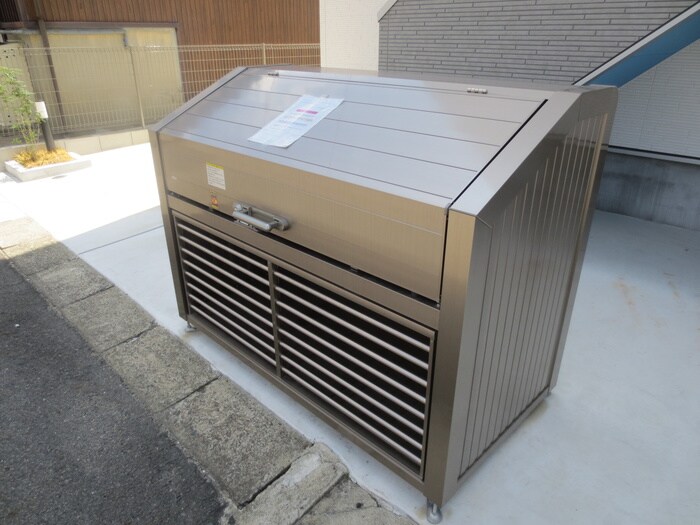 物件外観写真4　(建物設備)