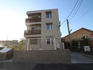 シャルム・ヴィアーレ外観写真