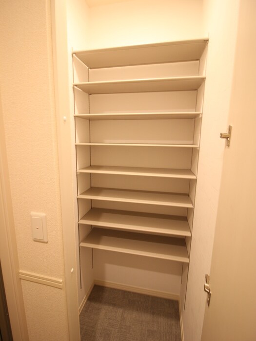 物件内観写真8　(靴箱)