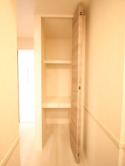 物件内観写真10　(収納)
