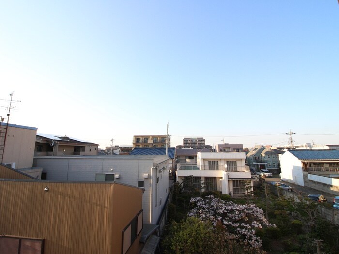 物件内観写真22　(室内からの展望)