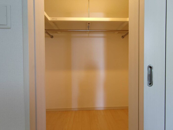 物件内観写真10　(収納)