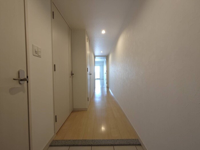 物件内観写真18　(廊下)