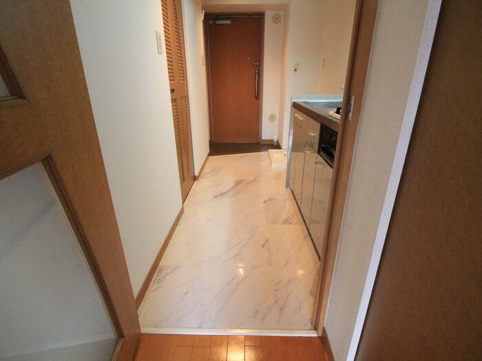 物件内観写真19　(廊下)