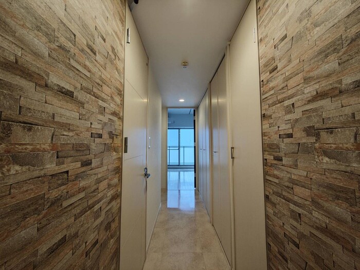 物件内観写真9　(廊下)