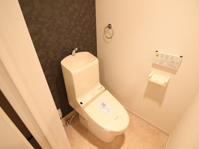 物件内観写真11　(トイレ)