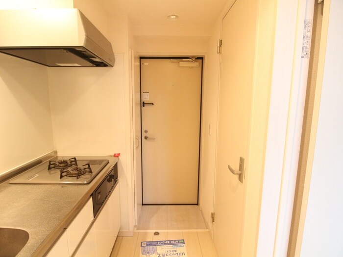 物件内観写真12　(玄関)