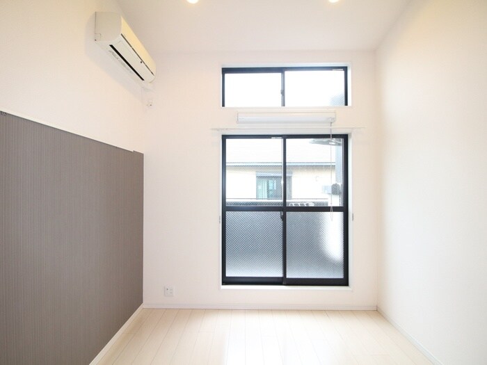 物件内観写真15　(居室)