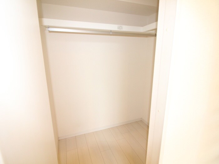 物件内観写真16　(収納)