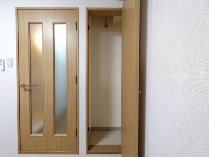 物件内観写真10　(収納)