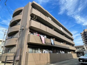 クレスト壱番館外観写真