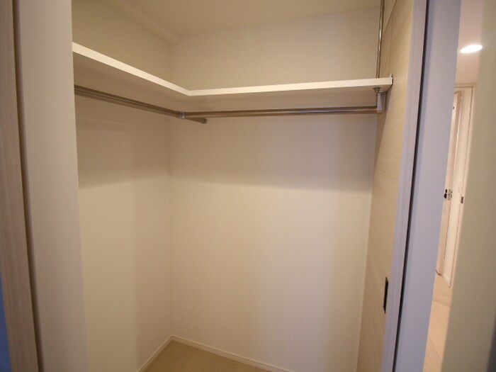 物件内観写真18　(収納)