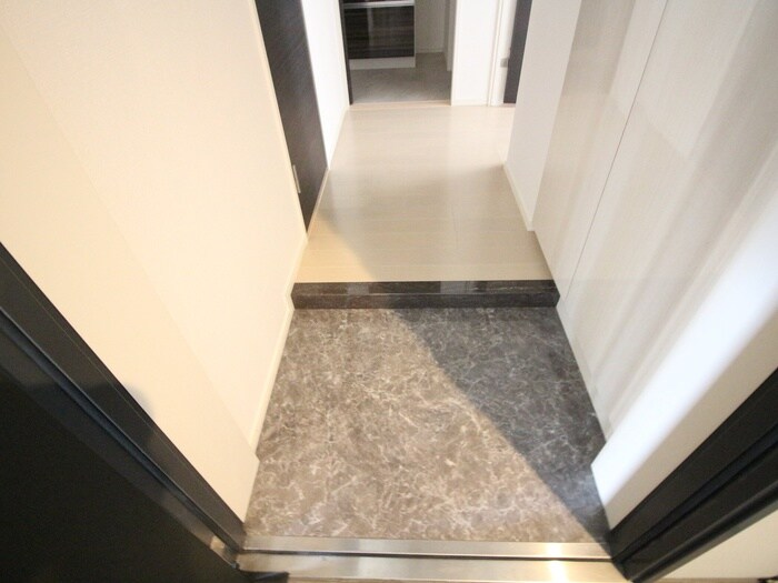 物件内観写真22　(玄関)