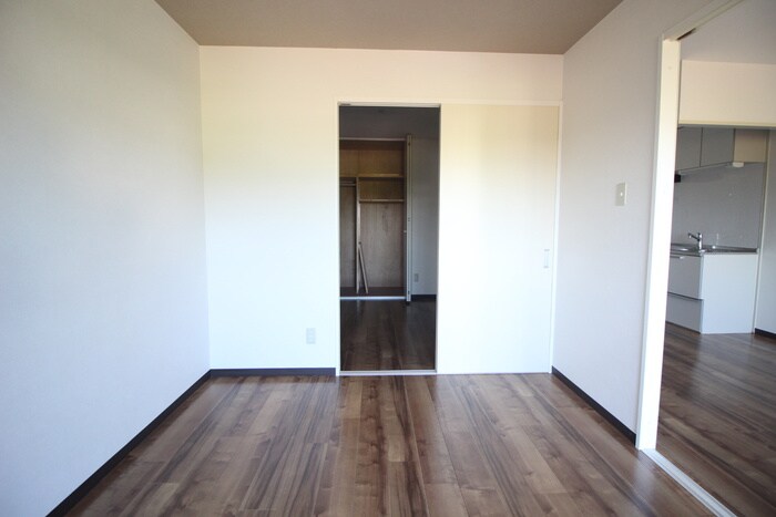 物件内観写真11　(居室)