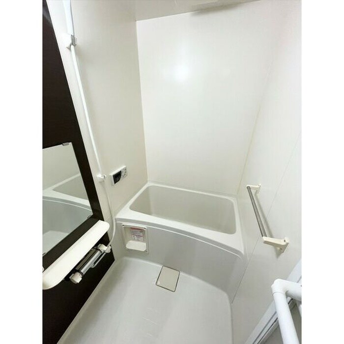 物件内観写真8　(トイレ)