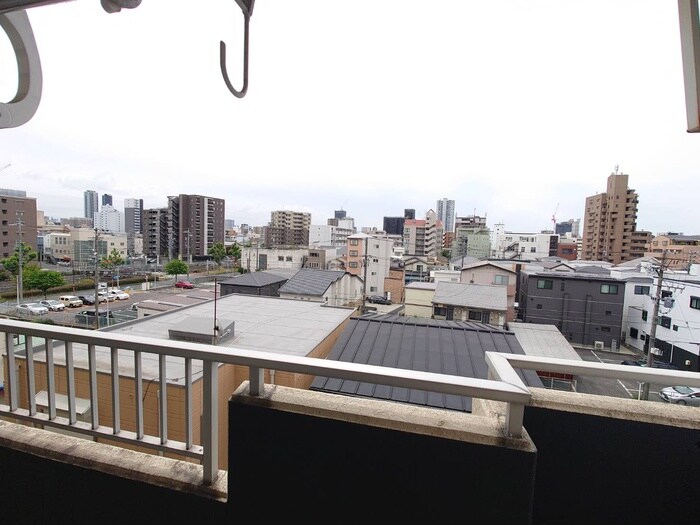 物件内観写真16　(室内からの展望)