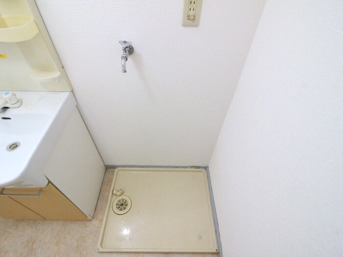 物件内観写真20　(洗濯機置場)