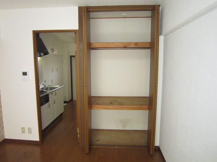 物件内観写真11　(収納)