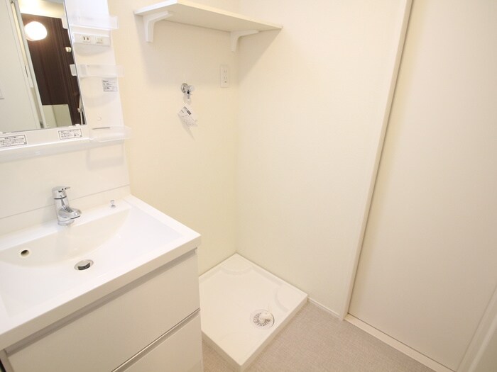 物件内観写真12　(洗濯機置場)