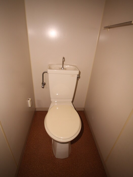 物件内観写真15　(トイレ)