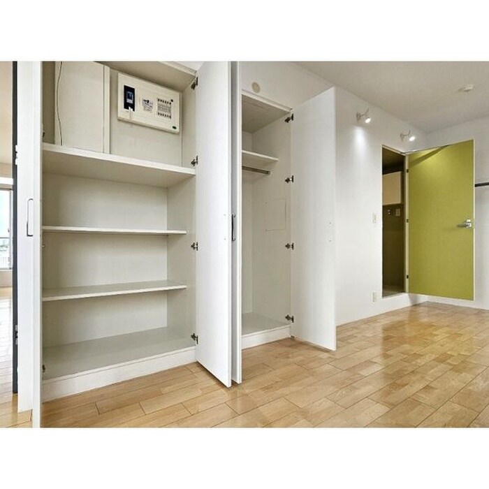 物件内観写真12　(収納)