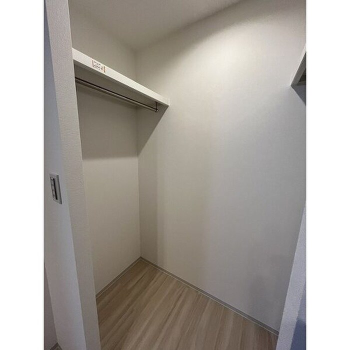 物件内観写真4　(収納)