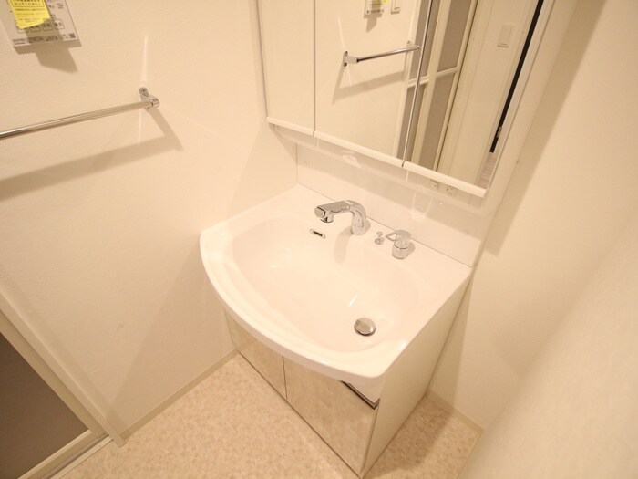 物件内観写真9　(洗面)