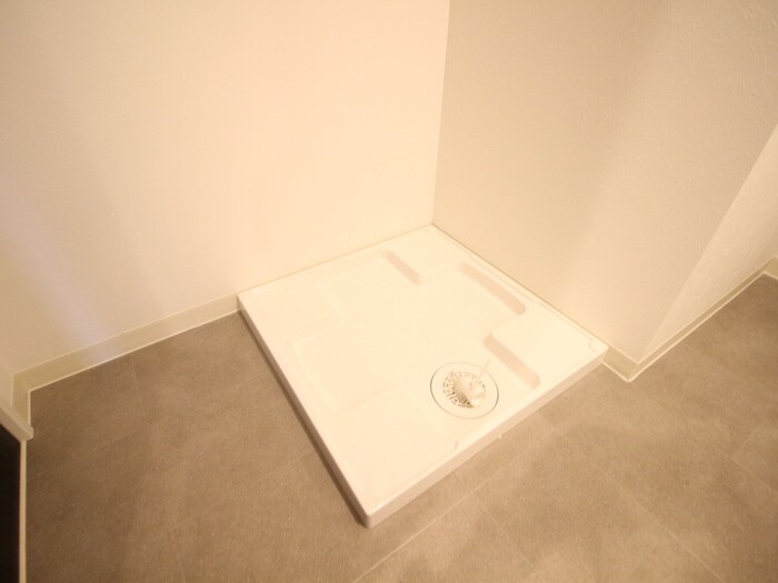 物件内観写真10　(洗濯機置場)