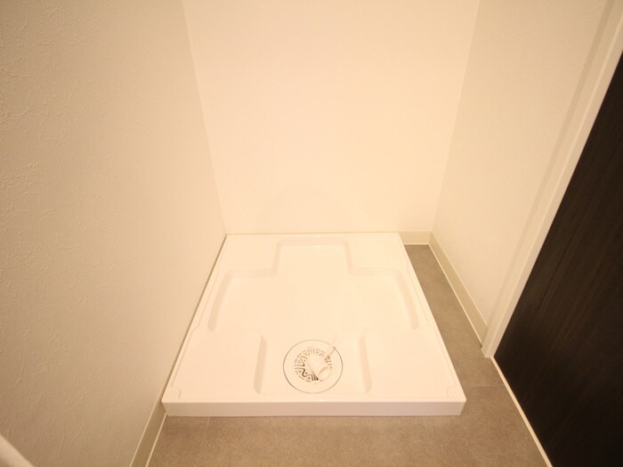 物件内観写真11　(洗濯機置場)