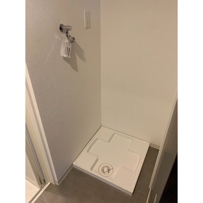 物件内観写真13　(洗濯機置場)