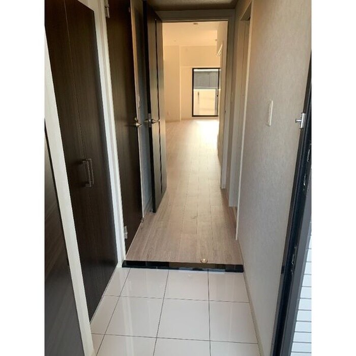 物件内観写真15　(玄関)