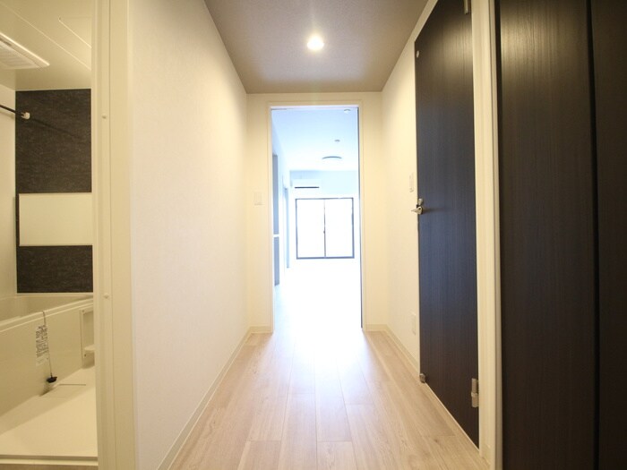 物件内観写真19　(廊下)